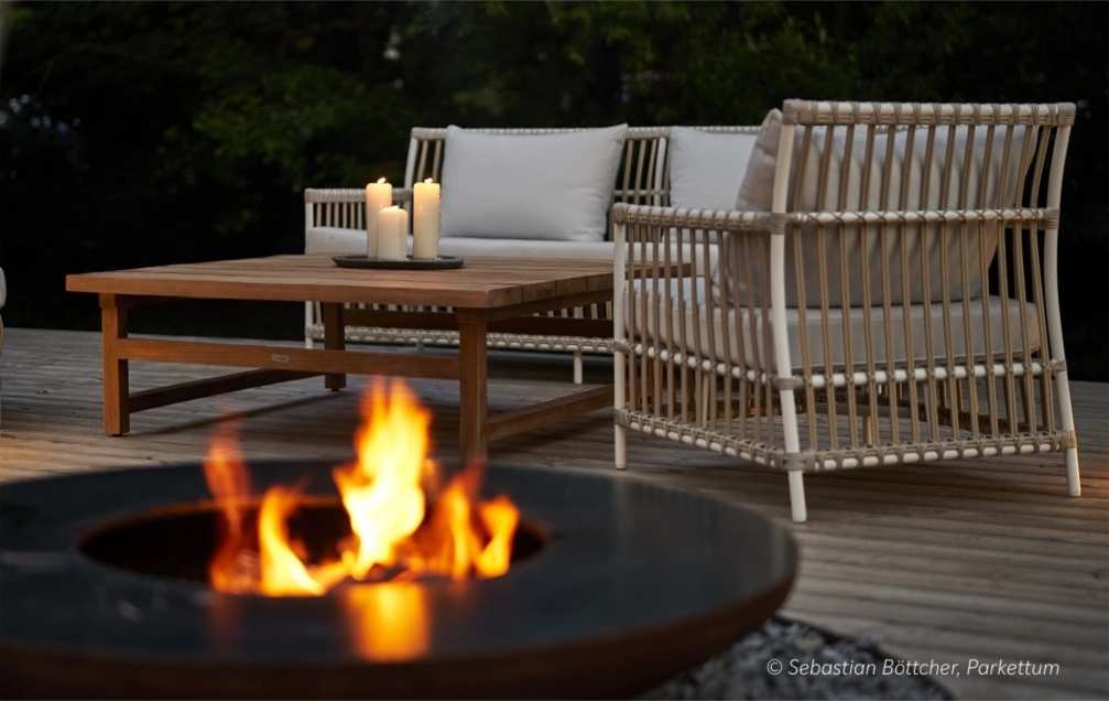 outdoor patio grad