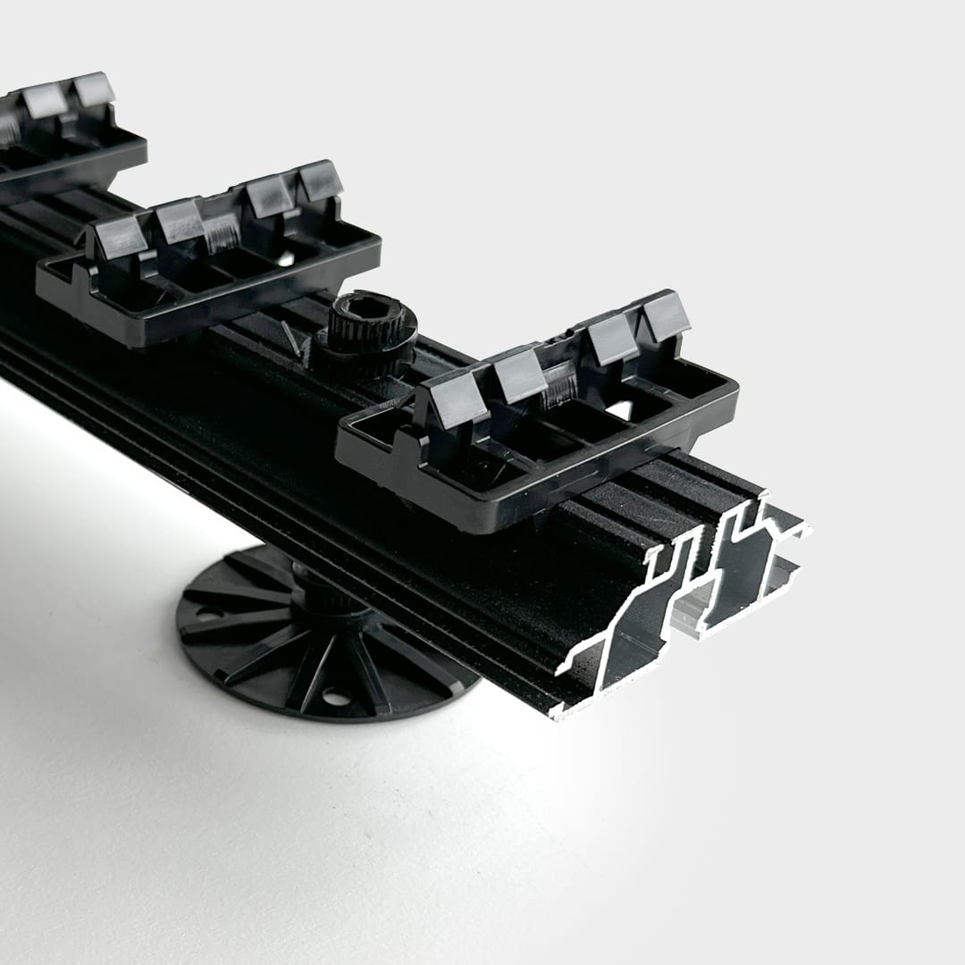Top rail